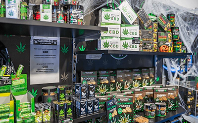 Why Retailers Need CBD Boxes